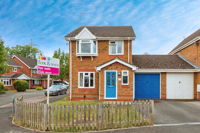 3 Bedroom Link Detached House For Sale In Wainwright Gardens, Hedge End, Southampton, SO30