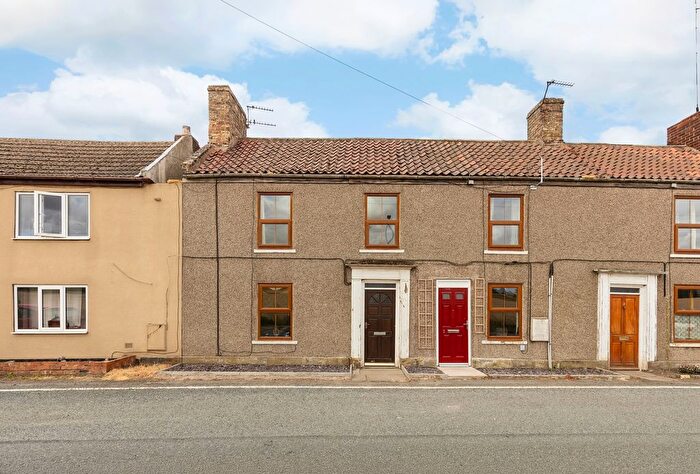 Terraced House For Sale In Eastons Cottages Whitgift, Whitgift, Goole, North Humberside, DN14