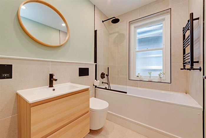 2 Bedroom Apartment To Rent In Adamson Road, Belsize Park, NW3