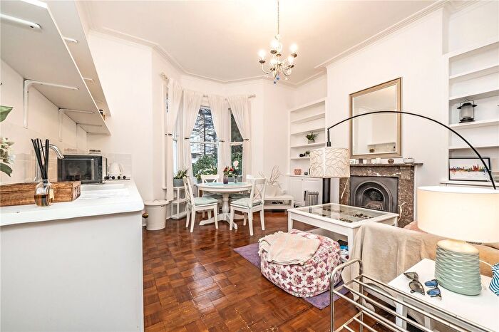 1 Bedroom Flat To Rent In St Stephens Avenue, London, W12