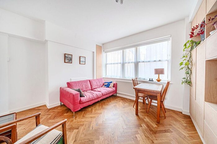 2 Bedroom Flat For Sale In Tyers Estate, SE1