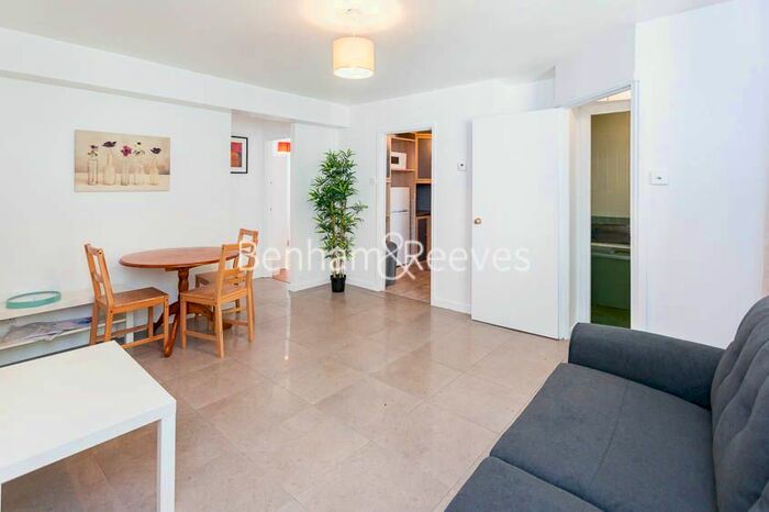 2 Bedroom Flat To Rent In Bevan House, Boswell Street, WC1N