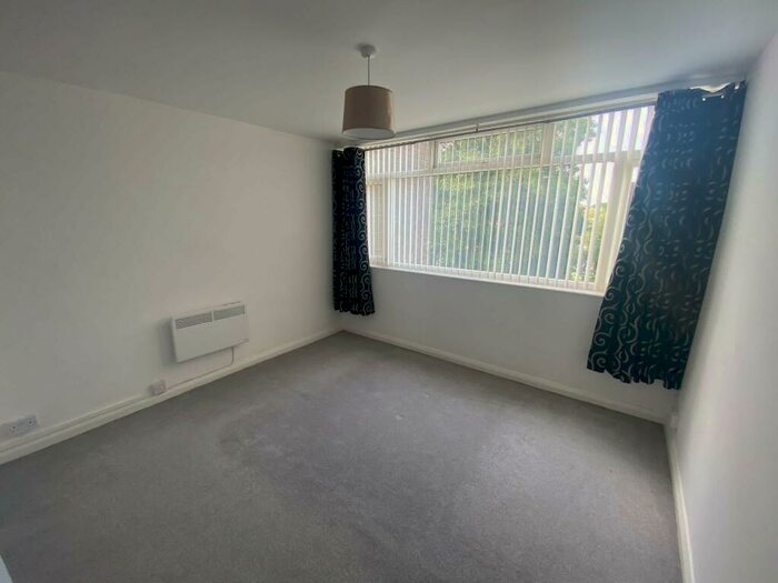 1 Bedroom Flat To Rent In Hornby Court, Bromborough, CH62
