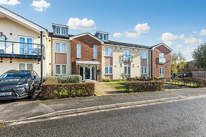 2 Bedroom Apartment For Sale In Elliott Avenue, Ruislip, HA4