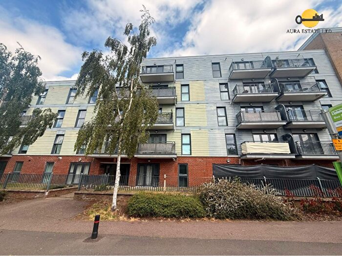 1 Bedroom Flat For Sale In London Road, Dunstable, LU6