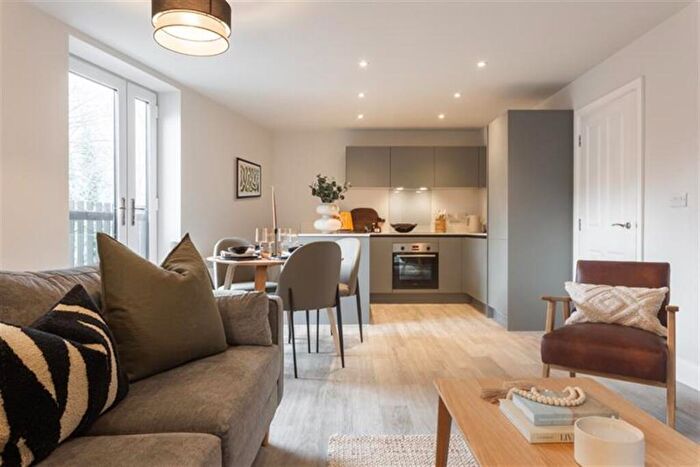 3 Bedroom Property To Rent In Casa, Abbey Court, Kirkstall, Leeds, LS5