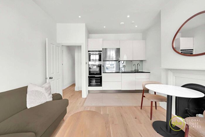 1 Bedroom Flat For Sale In Conway Street, Fitzrovia, London, W1T