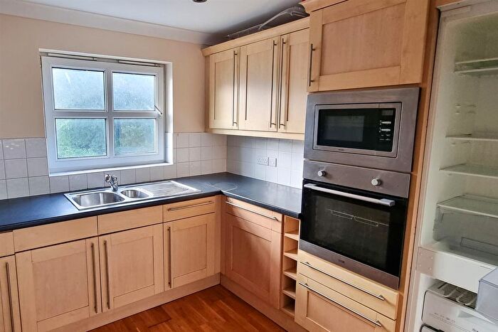 5 Bedroom Terraced House To Rent In Kensington Gardens, Haverfordwest, SA61