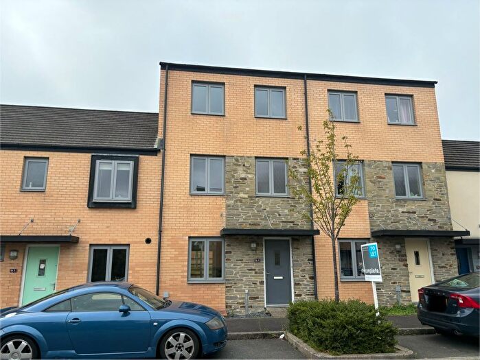 4 Bedroom Town House To Rent In Orleigh Cross, Newton Abbot, TQ12