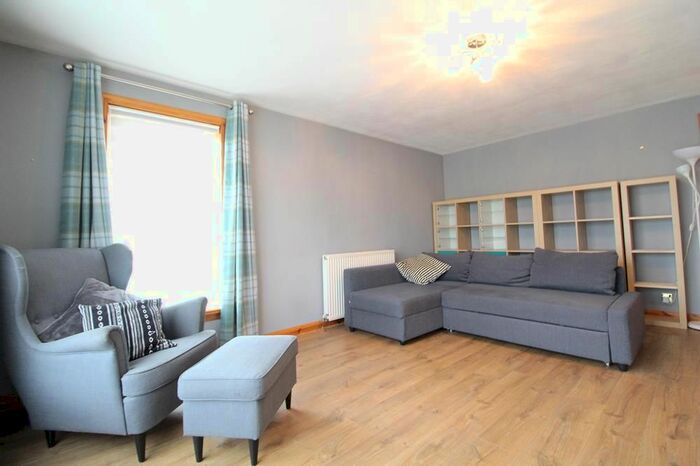 2 Bedroom Flat To Rent In Balgownie Brae, Top Floor, AB22