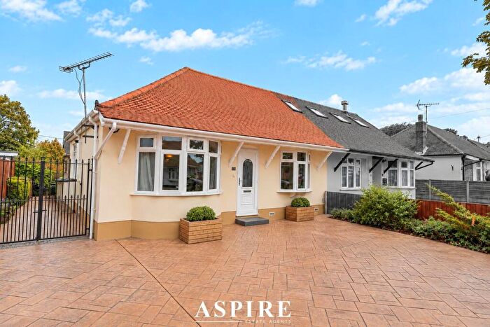 3 Bedroom Semi-Detached Bungalow For Sale In Southwold Crescent, Benfleet, SS7