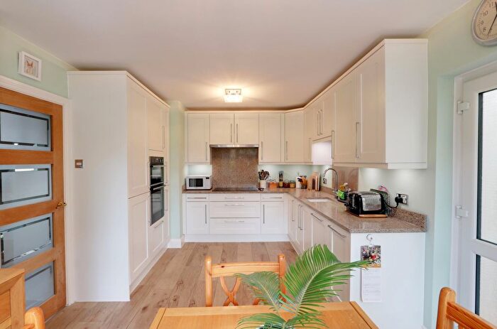 3 Bedroom Terraced House For Sale In Norton Avenue, Canvey Island, SS8