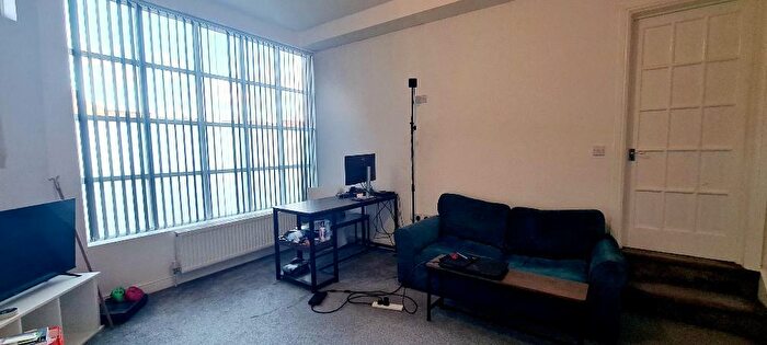 1 Bedroom Flat To Rent In West Street, Hucknall, NG15