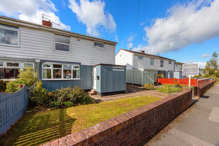3 Bedroom Semi-Detached House For Sale In Arncliffe Drive, Barnsley, S70