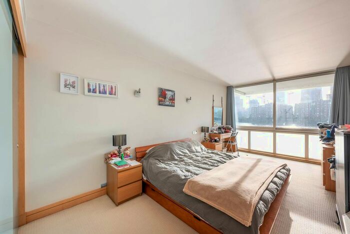 1 Bedroom Flat To Rent In Grosvenor Road, Westminster, London, SW1V