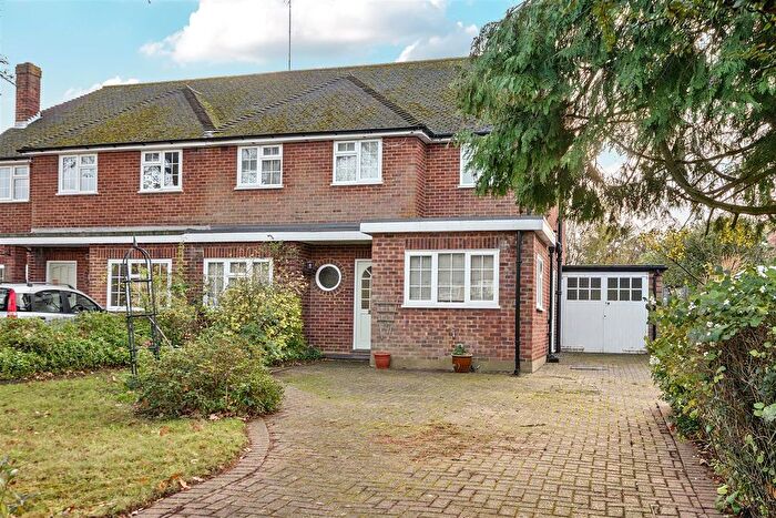 3 Bedroom Semi Detached House For Sale In Bramley Way, Ashtead, KT21