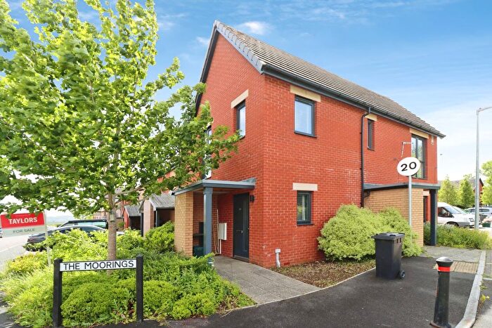 1 Bedroom Maisonette For Sale In Oaktree Avenue, Pucklechurch, Bristol, BS16