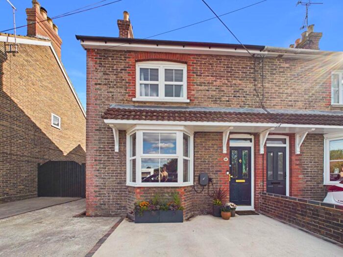 3 Bedroom Semi-Detached House For Sale In Billingshurst Road, Broadbridge Heath, RH12