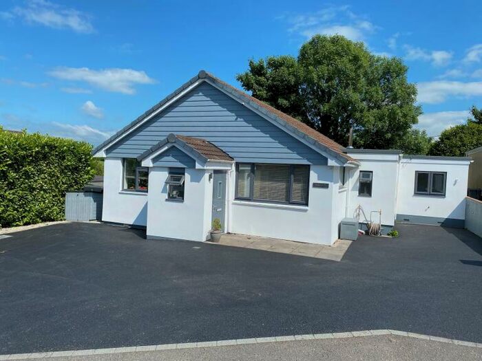 4 Bedroom Detached Bungalow For Sale In Tremar Close, Tremar, Liskeard., PL14