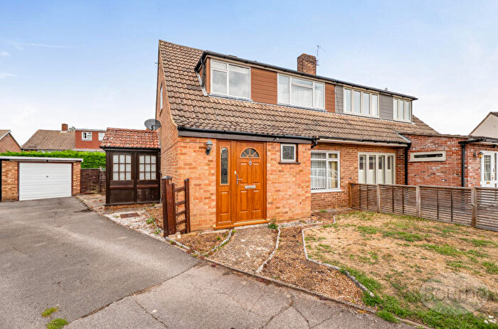 3 Bedroom Semi Detached House For Sale In Malthouse Mead, Witley, Godalming, Surrey, GU8