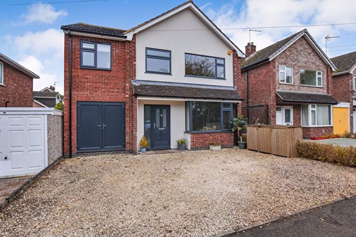 4 Bedroom Detached House For Sale In Casterton Road, Stamford, PE9
