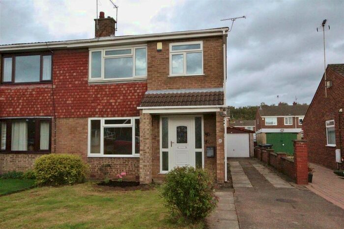 3 Bedroom Semi-Detached House To Rent In Bridle Walk, Selby, YO8