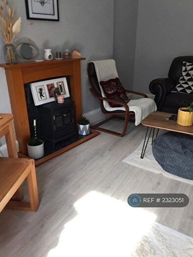 2 Bedroom Flat To Rent In Steels Place, Edinburgh, EH10