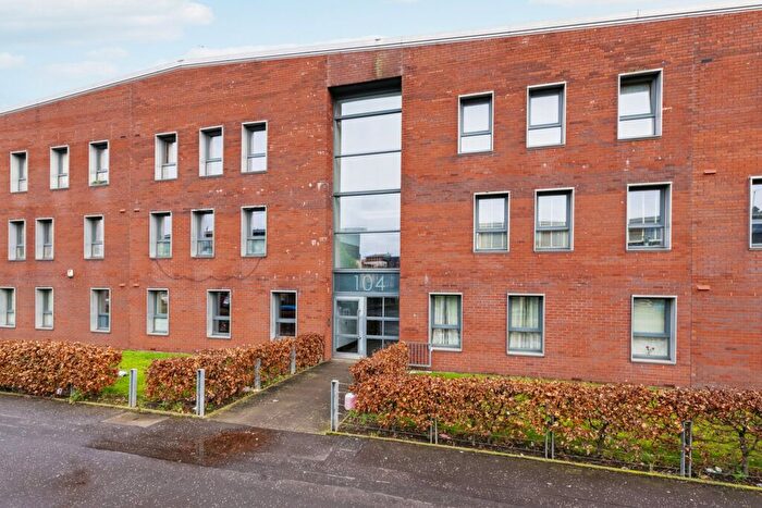 2 Bedroom Flat For Sale In Vicarfield Street, Govan, G51