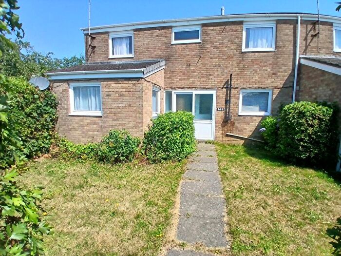 3 Bedroom House To Rent In Sefton Road, Stevenage, SG1