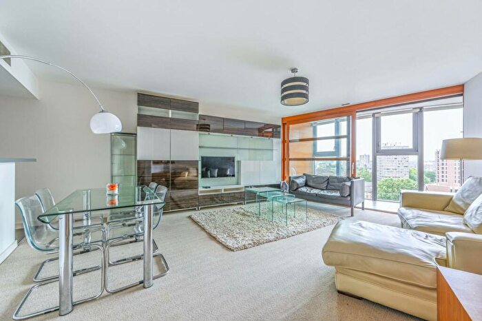 1 Bedroom Flat To Rent In Falcon Wharf, Lombard Road, Battersea, London, SW11