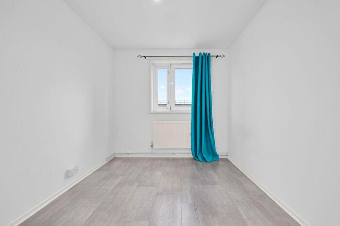 2 Bedroom Apartment For Sale In Jodrell Road, London, E3