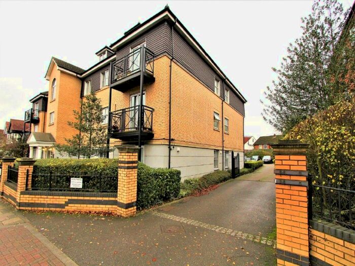 2 Bedroom Flat To Rent In Kenton Road, Harrow, HA3