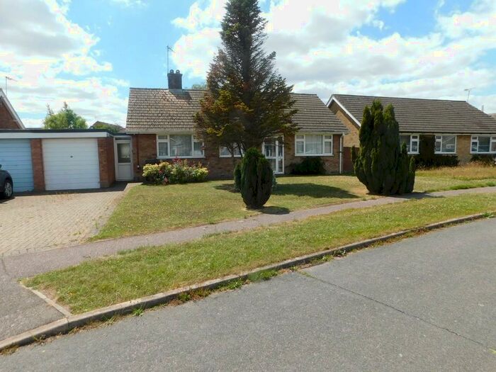 3 Bedroom Detached Bungalow For Sale In Rookery Way, Old Newton, IP14