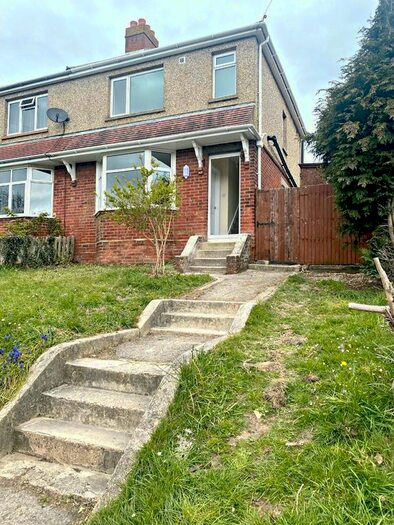 3 Bedroom Semi-Detached House To Rent In Laburnum Road, Southampton, SO16