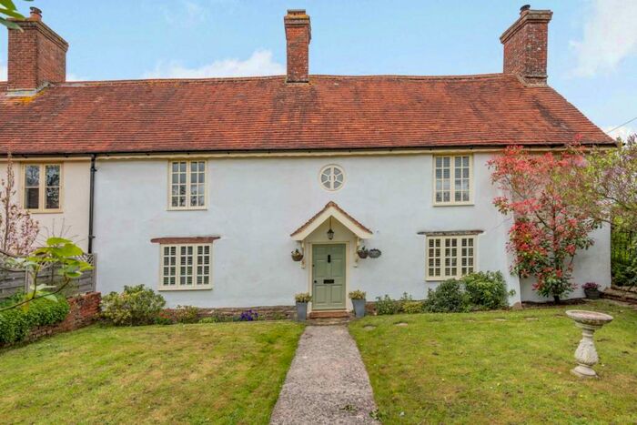 4 Bedroom Cottage For Sale In Lydlinch, Sturminster Newton, DT10