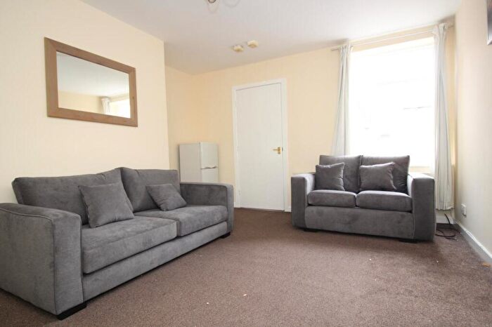 3 Bedroom Maisonette To Rent In Station Road, South Gosforth, Newcastle Upon Tyne, NE3