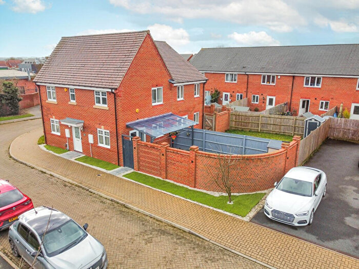 3 Bedroom Semi-Detached House For Sale In Canterbury Drive, Littleover, DE23