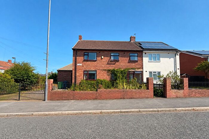 4 Bedroom Semi-Detached House For Sale In Waterford Green, Sunderland, SR4
