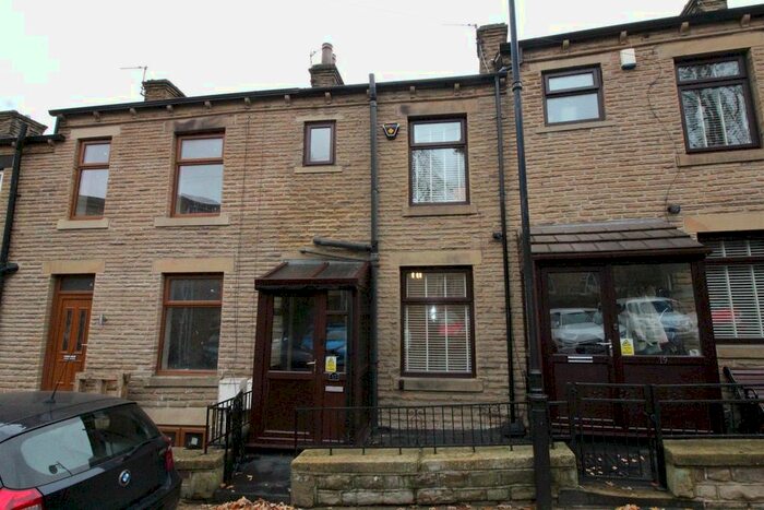2 Bedroom Property To Rent In Oxford Terrace, Batley, WF17