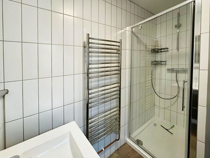 2 Bedroom Character Property To Rent In Hitchin Road, Arlesey, SG15