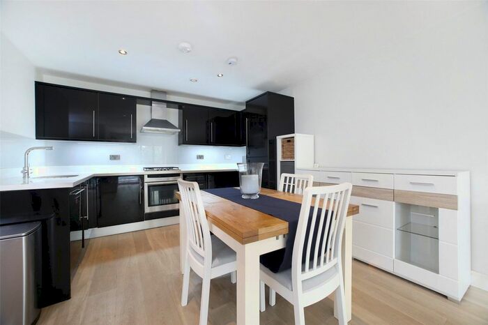2 Bedroom Flat To Rent In Haydons Road, South Wimbledon, London, SW19
