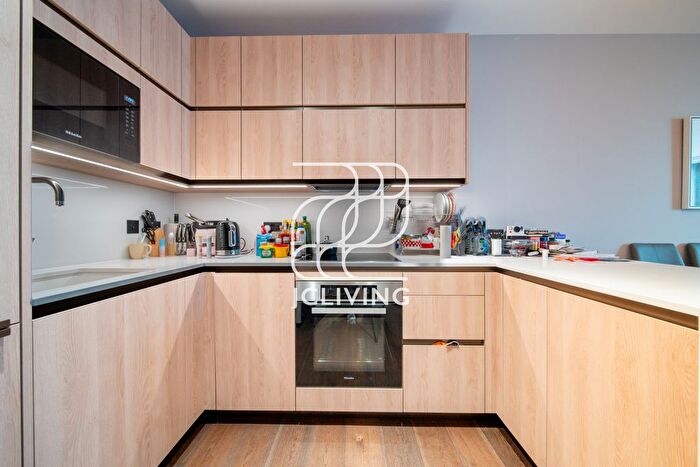 1 Bedroom Flat To Rent In Hewett Street, London, EC2A