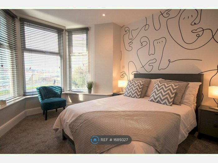 2 Bedroom Flat To Rent In Shrewsbury Road, Sheffield, S2