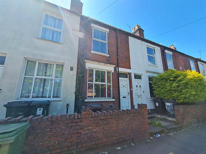 2 Bedroom Terraced House To Rent In Newhampton Road West, Wolverhampton, WV6