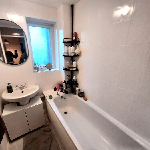 3 Bedroom Terraced House For Sale In Tilbury Road, Gillingham, ME8