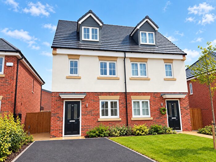 3 Bedroom Semi Detached House To Rent In Mcstay Close, Widnes, WA8
