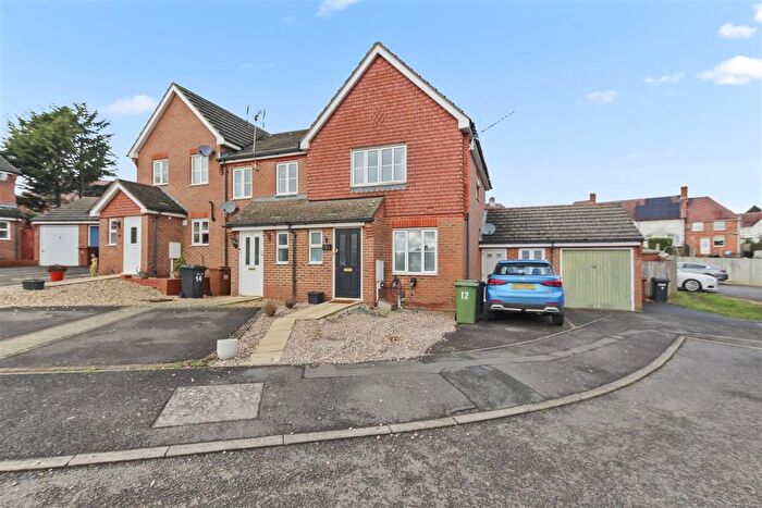 3 Bedroom End Terrace House For Sale In Butterfields, Wellingborough, NN8
