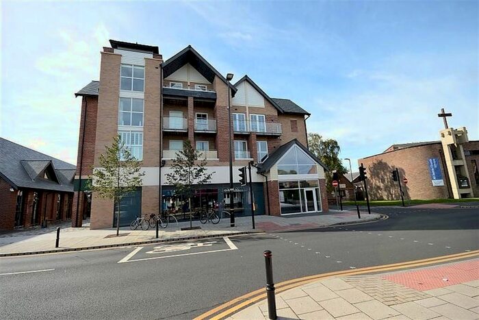 3 Bedroom Flat To Rent In Hale Road, Hale Barns, Altrincham, WA15