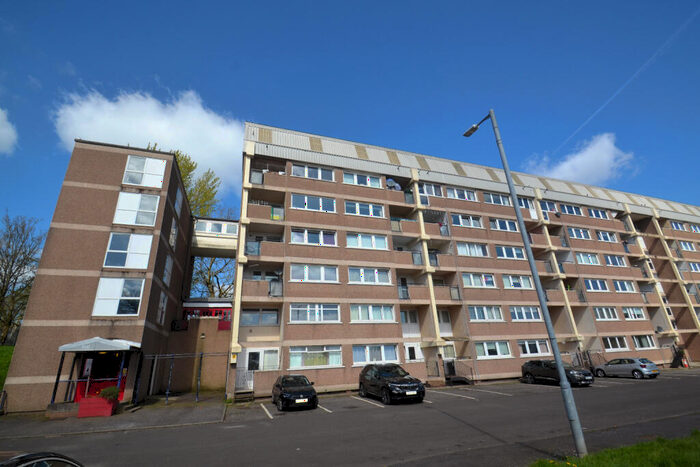3 Bedroom Flat To Rent In Hillpark Drive, Hillpark, G43