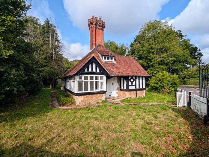 2 Bedroom Detached Bungalow To Rent In Holly Lane, Guildford, GU3